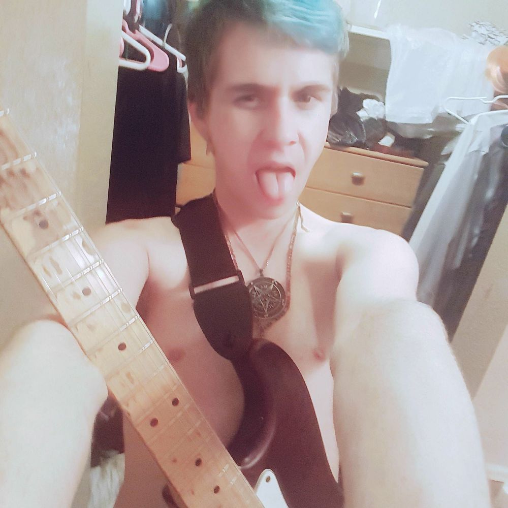 Meet your Posher, Christos